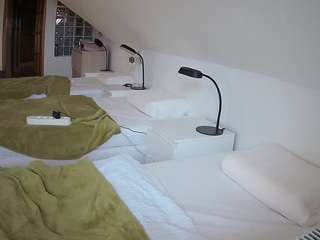 voyeurcam-julmodels-bed-3