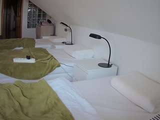 voyeurcam-julmodels-bed-3