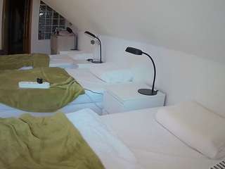 voyeurcam-julmodels-bed-3