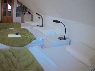 voyeurcam-julmodels-bed-3