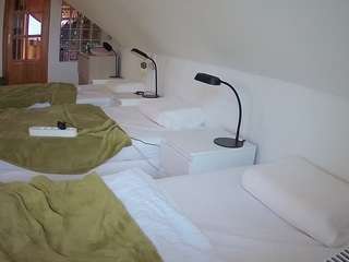 voyeurcam-julmodels-bed-3 Thumb Image