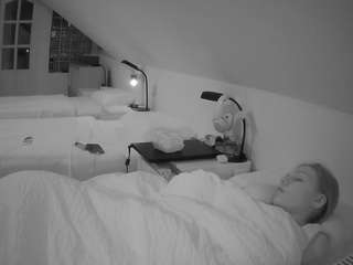 voyeurcam-julmod... Live Webcam on CamSoda