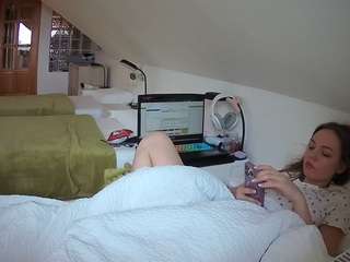 voyeurcam-julmodels-bed-3