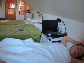 voyeurcam-julmodels-bed-3 Modèle Webcam Profil