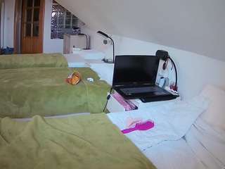 voyeurcam-julmodels-bed-3 Webcam Model Profile