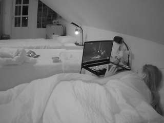 voyeurcam-julmod... Live Webcam on CamSoda