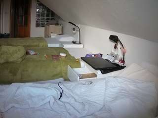 voyeurcam-julmodels-bed-3 Modèle Webcam Profil