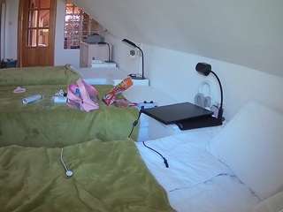 voyeurcam-julmodels-bed-3 - Cam en Direct