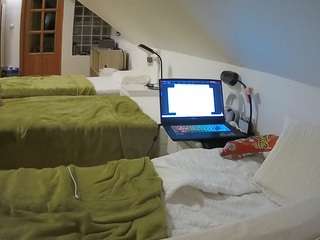 voyeurcam-julmodels-bed-3 - Live Cam
