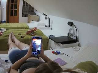 voyeurcam-julmodels-bed-3