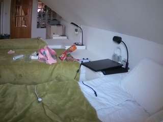 voyeurcam-julmodels-bed-3 - Cam en Direct