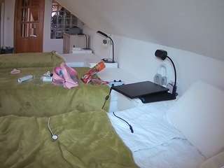 voyeurcam-julmodels-bed-3 - Cam en Direct