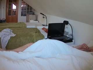 voyeurcam-julmodels-bed-3