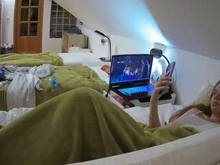 voyeurcam-julmodels-bed-3 - Live Cam