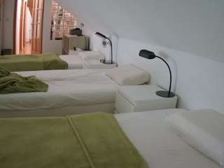 voyeurcam-julmodels-bed-3 camsoda