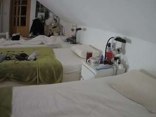 voyeurcam-julmodels-bed-3