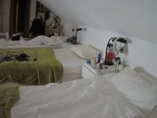 voyeurcam-julmodels-bed-3 camsoda