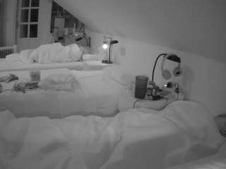 voyeurcam-julmod... Live Webcam on CamSoda