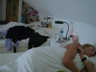 voyeurcam-julmodels-bed-3 webcam model