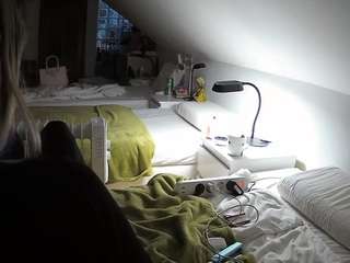 voyeurcam-julmodels-bed-3 webcam model