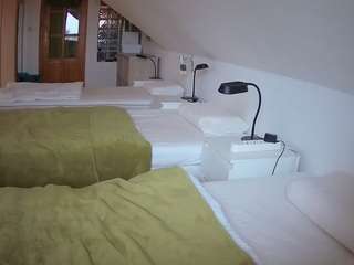 voyeurcam-julmodels-bed-3 webcam model