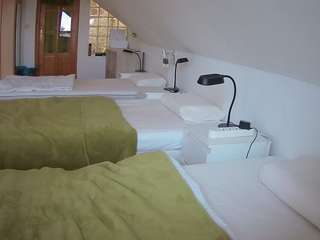 voyeurcam-julmodels-bed-3