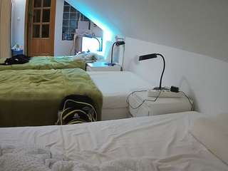 Live Sex Chat with Julmodels Bedroom-D3 (@voyeurcam-julmodels-bed-3)