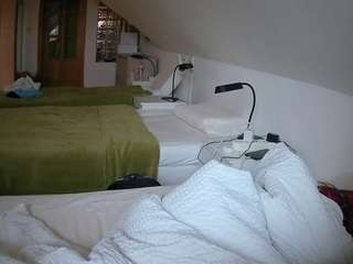 voyeurcam-julmodels-bed-3's CamSoda show and profile