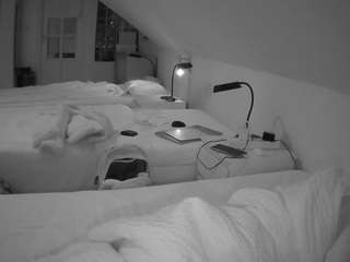 voyeurcam-julmod... Live Webcam on CamSoda