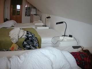 voyeurcam-julmodels-bed-3's CamSoda show and profile