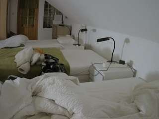 Live Sex Chat with Julmodels Bedroom-D3 (@voyeurcam-julmodels-bed-3)