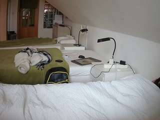 voyeurcam-julmodels-bed-3