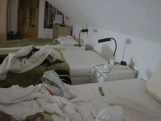 voyeurcam-julmodels-bed-3