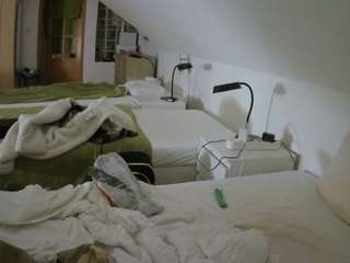 voyeurcam-julmodels-bed-3