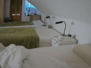voyeurcam-julmodels-bed-3