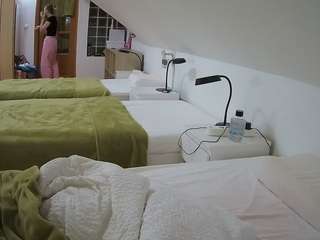 voyeurcam-julmodels-bed-3