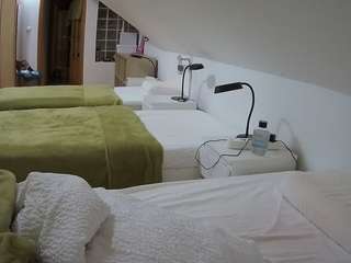 voyeurcam-julmodels-bed-3 Pov live webcam