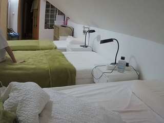 voyeurcam-julmodels-bed-3