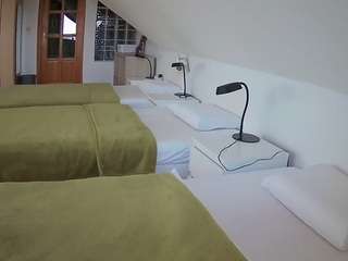 voyeurcam-julmodels-bed-3