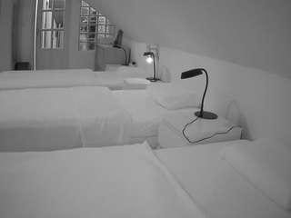 voyeurcam-julmodels-bed-3