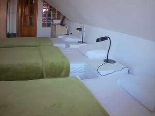 voyeurcam-julmodels-bed-3