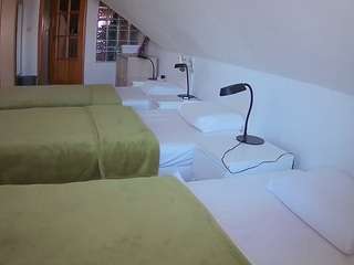 voyeurcam-julmodels-bed-3