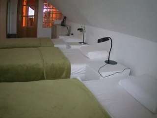 voyeurcam-julmodels-bed-3