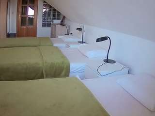 voyeurcam-julmodels-bed-3