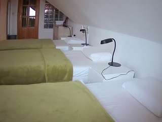 voyeurcam-julmodels-bed-3