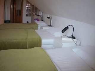 voyeurcam-julmodels-bed-3