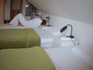 voyeurcam-julmodels-bed-3