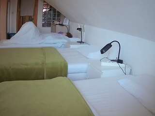 voyeurcam-julmodels-bed-3