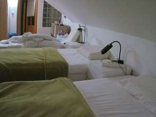 voyeurcam-julmodels-bed-3