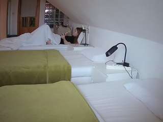 voyeurcam-julmodels-bed-3